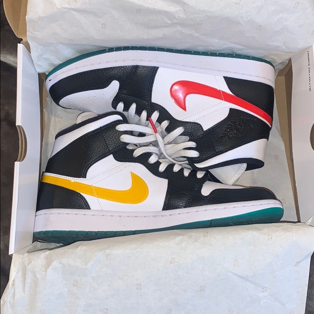 Air Jordan 1 reverse swoosh